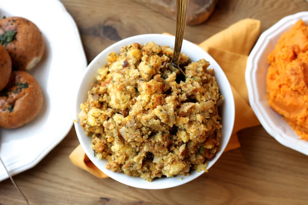 Thanksgiving cornbread stuffing